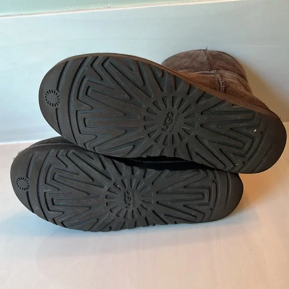 UGG classic short boots chocolate brown - Picture 5 of 11